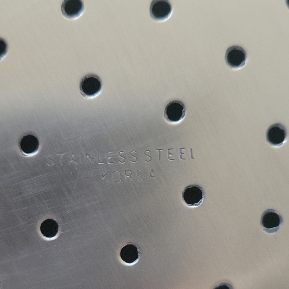 Premium Silver Kitchen Colander - Picture 2 of 7